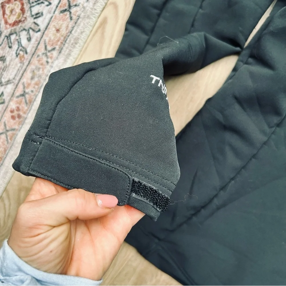 The North Face Black TNF Apex Softshell Jacket - Picture 9 of 9